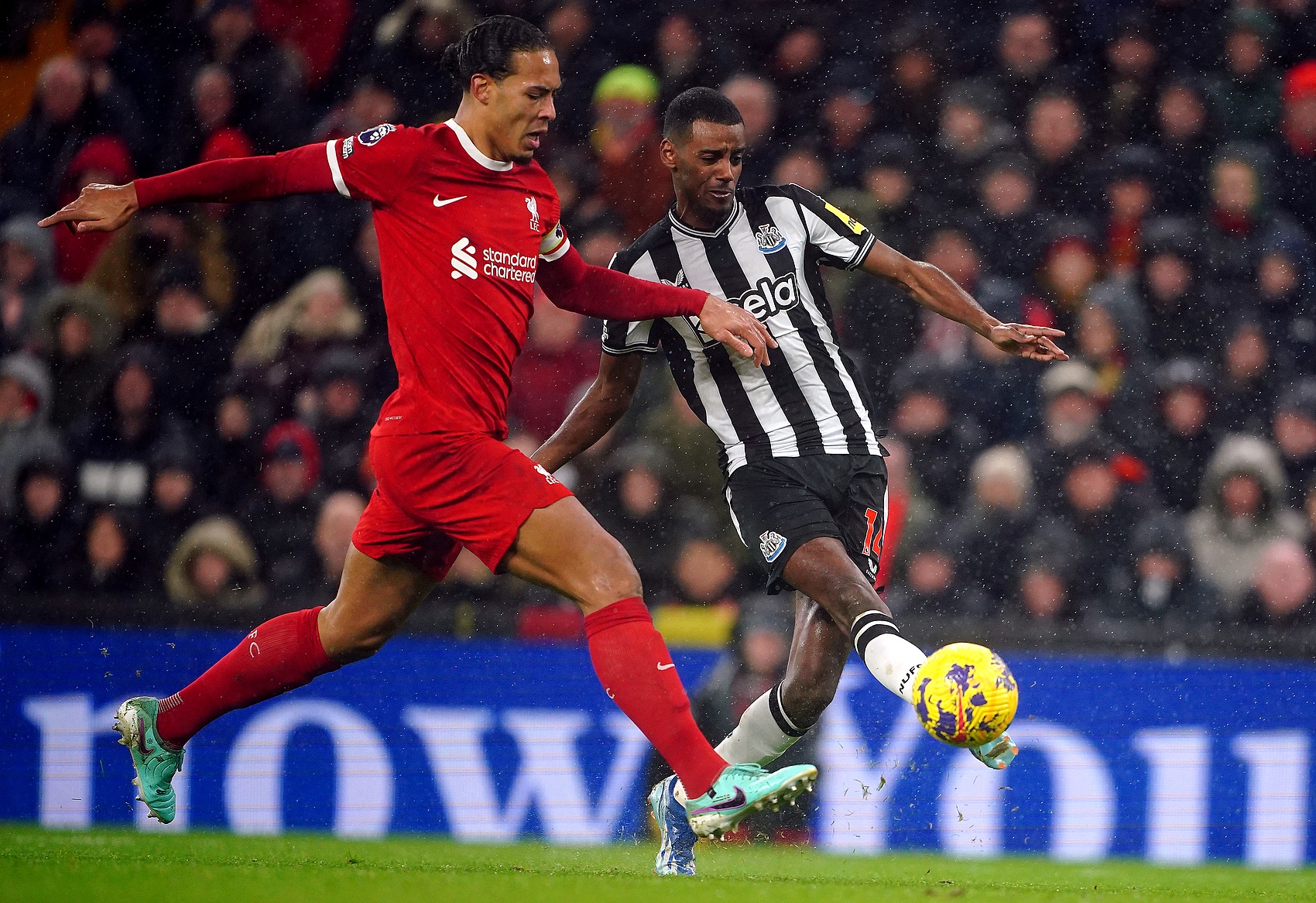 开云体育官网-电讯报:纽卡不担心利物浦觊觎伊萨克,红军或截胡埃基蒂克交易