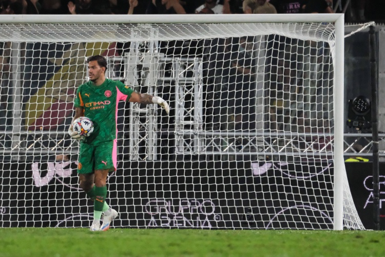 差价太大!罗马诺:加拉塔萨雷1000万欧报价埃德森,曼城要2500万